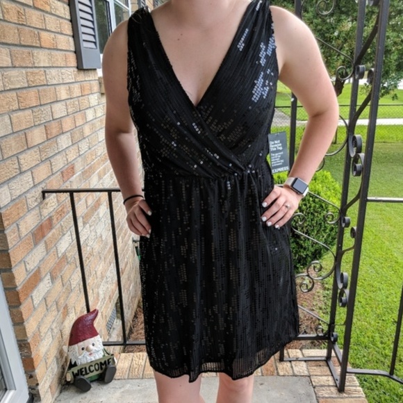 NWT Express V-neck Black Dress with Sequins - Picture 1 of 6